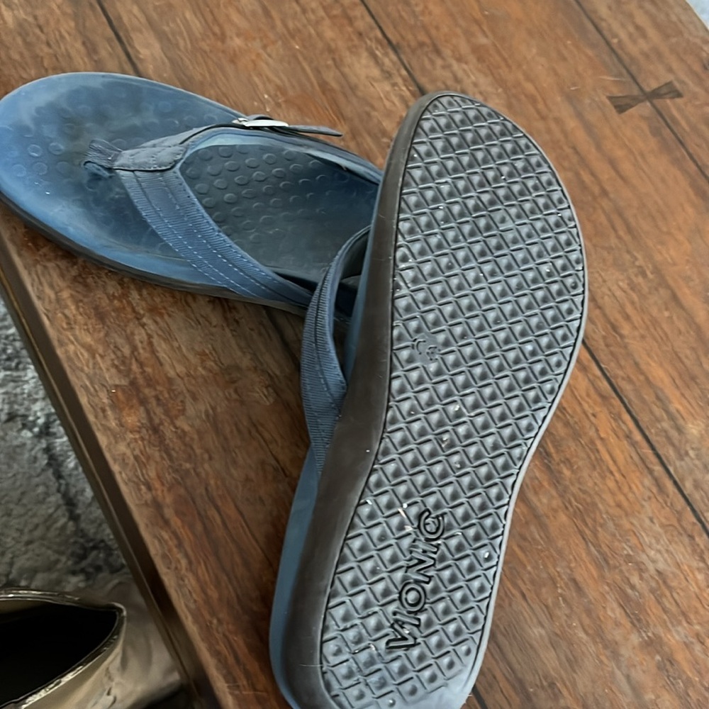 Vionic Blue Flip Flops - image 4